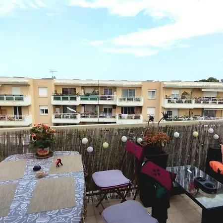 2t Terrasse Vue Mer, Parking, Petit Coin Detente Апартаменты *